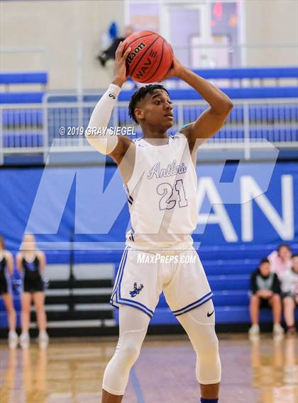 Thumbnail 3 in Deer Creek vs Westmoore photogallery.