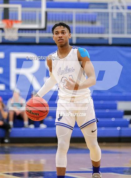Thumbnail 2 in Deer Creek vs Westmoore photogallery.