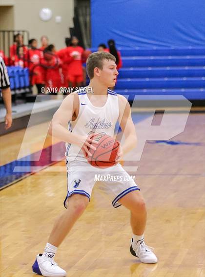 Thumbnail 2 in Deer Creek vs Westmoore photogallery.