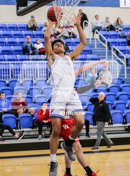 Thumbnail 3 in Deer Creek vs Westmoore photogallery.