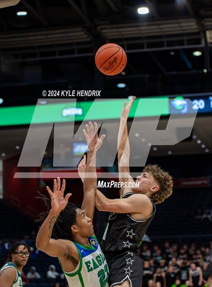 Thumbnail 2 in Chaminade Julienne Catholic vs. Badin (OHSAA Division II District Final) photogallery.