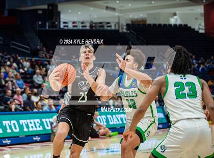 Thumbnail 2 in Chaminade Julienne Catholic vs. Badin (OHSAA Division II District Final) photogallery.