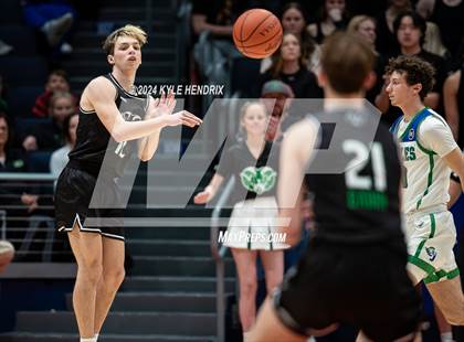 Thumbnail 2 in Chaminade Julienne Catholic vs. Badin (OHSAA Division II District Final) photogallery.