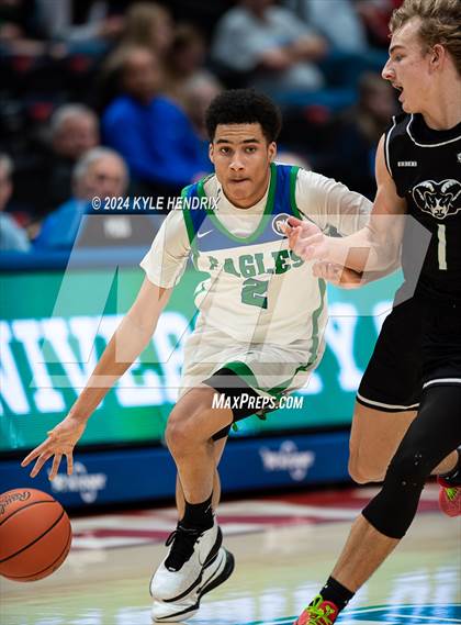 Thumbnail 3 in Chaminade Julienne Catholic vs. Badin (OHSAA Division II District Final) photogallery.