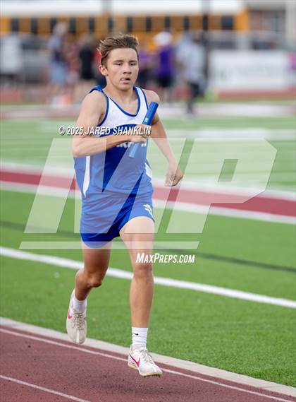 Thumbnail 1 in LHSAA District 8-4A(District Track Meet) photogallery.