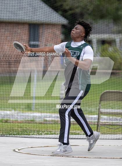 Thumbnail 1 in LHSAA District 8-4A(District Track Meet) photogallery.