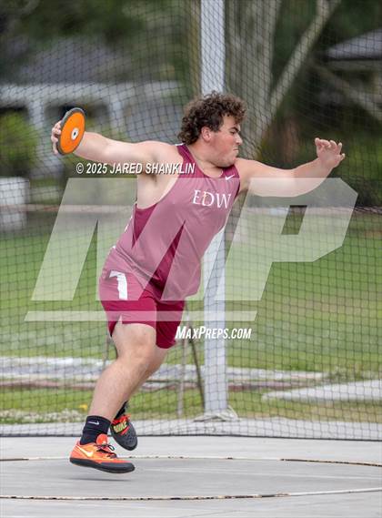 Thumbnail 1 in LHSAA District 8-4A(District Track Meet) photogallery.