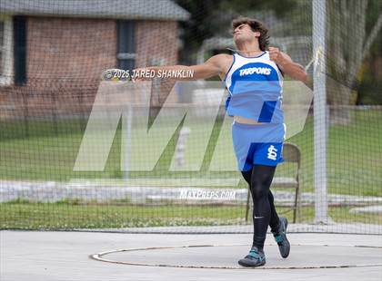 Thumbnail 3 in LHSAA District 8-4A(District Track Meet) photogallery.