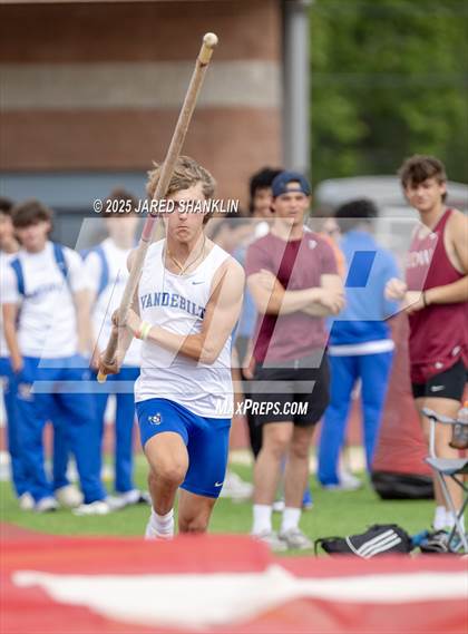 Thumbnail 1 in LHSAA District 8-4A(District Track Meet) photogallery.