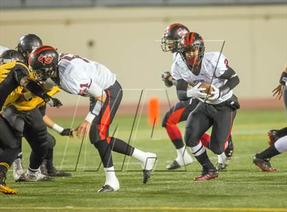 Thumbnail 3 in South Gate vs. San Fernando (CIF LA City Section D2 Final) photogallery.