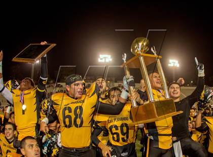 Thumbnail 3 in South Gate vs. San Fernando (CIF LA City Section D2 Final) photogallery.