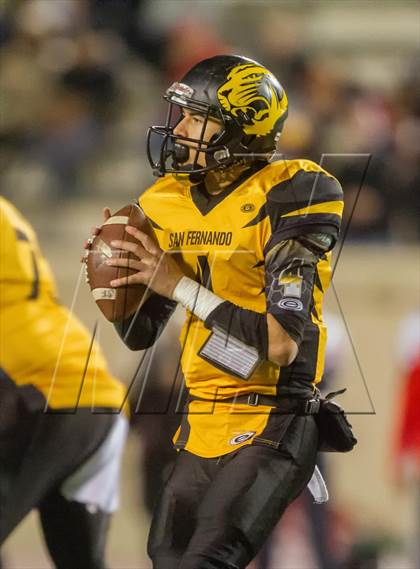 Thumbnail 1 in South Gate vs. San Fernando (CIF LA City Section D2 Final) photogallery.
