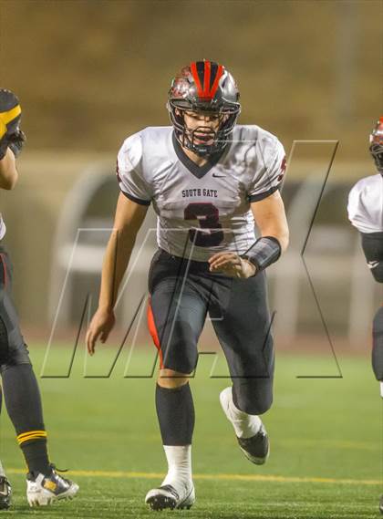 Thumbnail 1 in South Gate vs. San Fernando (CIF LA City Section D2 Final) photogallery.