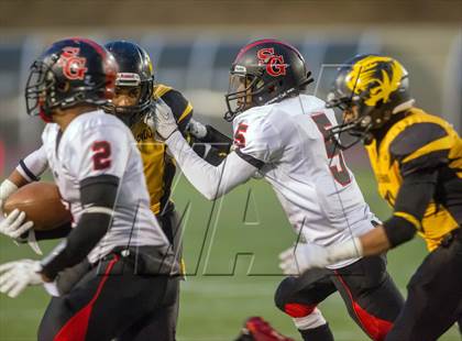 Thumbnail 2 in South Gate vs. San Fernando (CIF LA City Section D2 Final) photogallery.