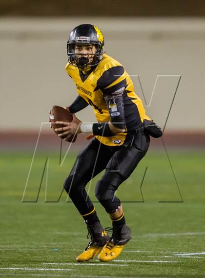 Thumbnail 1 in South Gate vs. San Fernando (CIF LA City Section D2 Final) photogallery.