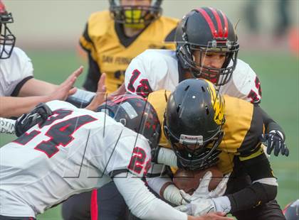 Thumbnail 3 in South Gate vs. San Fernando (CIF LA City Section D2 Final) photogallery.