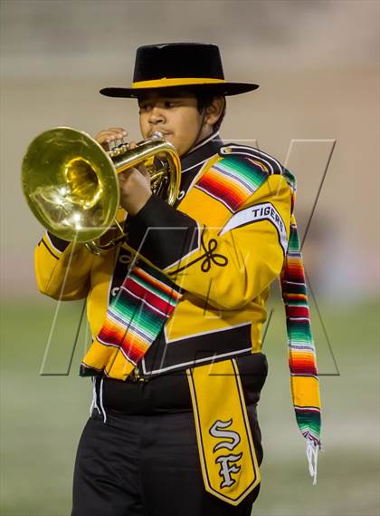 Thumbnail 3 in South Gate vs. San Fernando (CIF LA City Section D2 Final) photogallery.