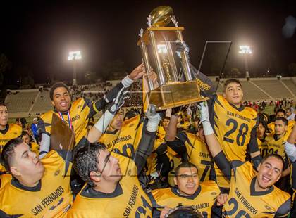 Thumbnail 3 in South Gate vs. San Fernando (CIF LA City Section D2 Final) photogallery.
