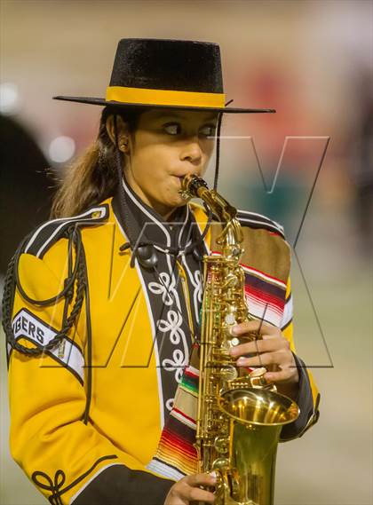 Thumbnail 2 in South Gate vs. San Fernando (CIF LA City Section D2 Final) photogallery.