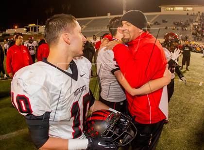 Thumbnail 1 in South Gate vs. San Fernando (CIF LA City Section D2 Final) photogallery.