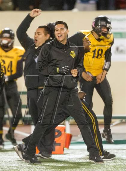 Thumbnail 1 in South Gate vs. San Fernando (CIF LA City Section D2 Final) photogallery.