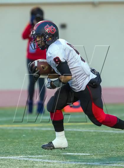 Thumbnail 2 in South Gate vs. San Fernando (CIF LA City Section D2 Final) photogallery.
