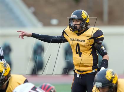Thumbnail 1 in South Gate vs. San Fernando (CIF LA City Section D2 Final) photogallery.