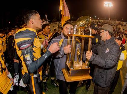 Thumbnail 3 in South Gate vs. San Fernando (CIF LA City Section D2 Final) photogallery.