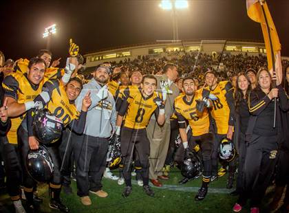 Thumbnail 3 in South Gate vs. San Fernando (CIF LA City Section D2 Final) photogallery.