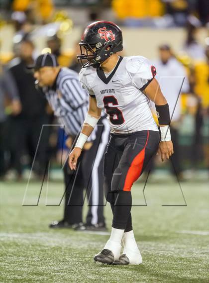 Thumbnail 1 in South Gate vs. San Fernando (CIF LA City Section D2 Final) photogallery.