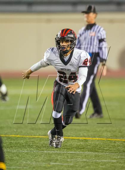 Thumbnail 3 in South Gate vs. San Fernando (CIF LA City Section D2 Final) photogallery.