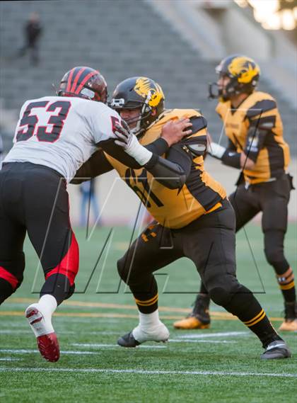 Thumbnail 2 in South Gate vs. San Fernando (CIF LA City Section D2 Final) photogallery.