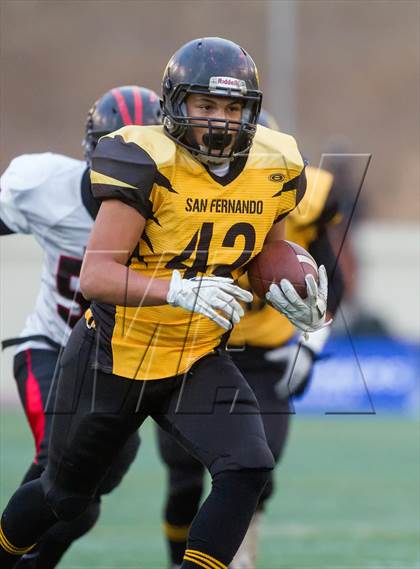 Thumbnail 2 in South Gate vs. San Fernando (CIF LA City Section D2 Final) photogallery.