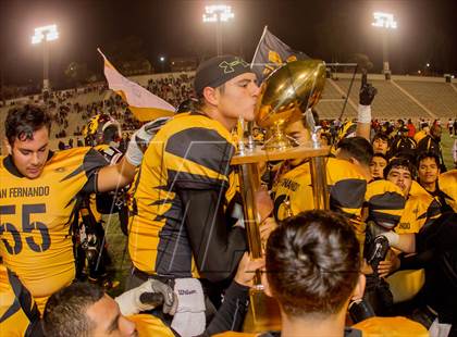 Thumbnail 1 in South Gate vs. San Fernando (CIF LA City Section D2 Final) photogallery.
