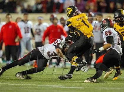 Thumbnail 3 in South Gate vs. San Fernando (CIF LA City Section D2 Final) photogallery.