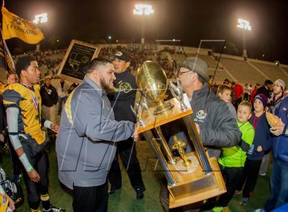 Thumbnail 3 in South Gate vs. San Fernando (CIF LA City Section D2 Final) photogallery.