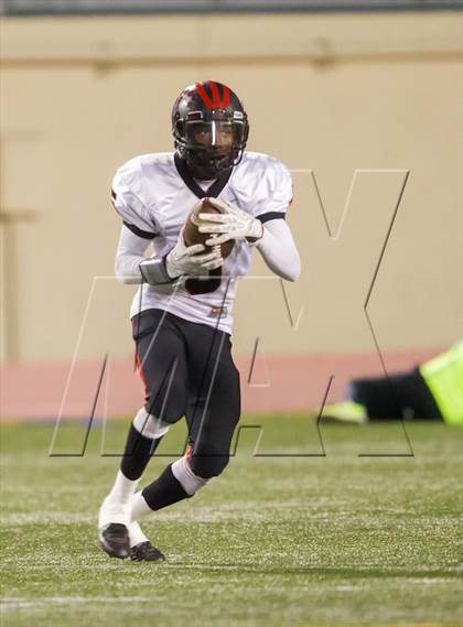 Thumbnail 2 in South Gate vs. San Fernando (CIF LA City Section D2 Final) photogallery.