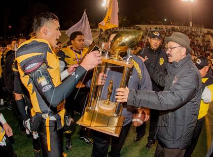 Thumbnail 2 in South Gate vs. San Fernando (CIF LA City Section D2 Final) photogallery.