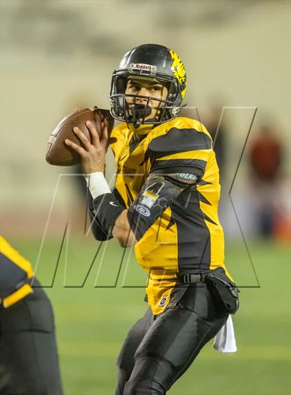 Thumbnail 3 in South Gate vs. San Fernando (CIF LA City Section D2 Final) photogallery.