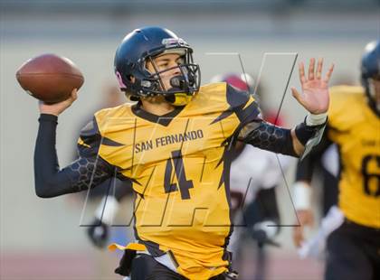 Thumbnail 3 in South Gate vs. San Fernando (CIF LA City Section D2 Final) photogallery.