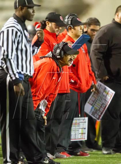 Thumbnail 3 in South Gate vs. San Fernando (CIF LA City Section D2 Final) photogallery.