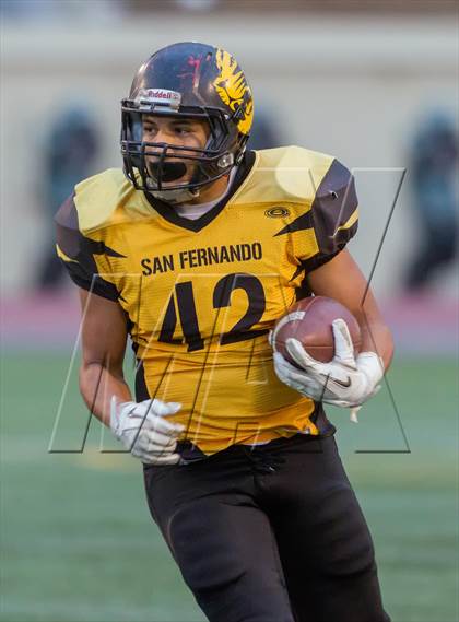 Thumbnail 2 in South Gate vs. San Fernando (CIF LA City Section D2 Final) photogallery.