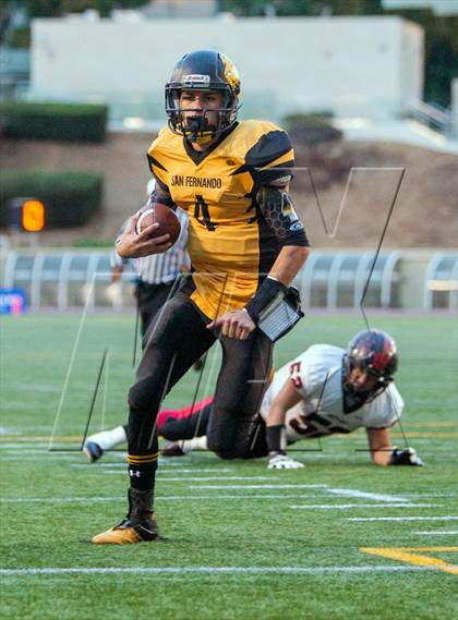 Thumbnail 2 in South Gate vs. San Fernando (CIF LA City Section D2 Final) photogallery.
