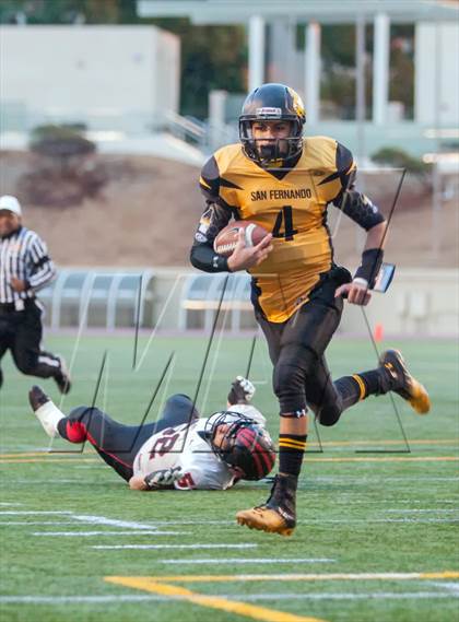 Thumbnail 2 in South Gate vs. San Fernando (CIF LA City Section D2 Final) photogallery.