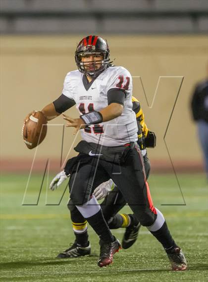 Thumbnail 1 in South Gate vs. San Fernando (CIF LA City Section D2 Final) photogallery.