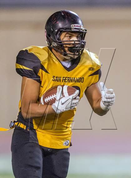 Thumbnail 3 in South Gate vs. San Fernando (CIF LA City Section D2 Final) photogallery.