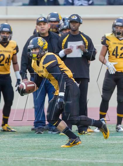 Thumbnail 3 in South Gate vs. San Fernando (CIF LA City Section D2 Final) photogallery.