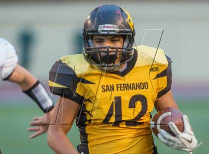 Thumbnail 1 in South Gate vs. San Fernando (CIF LA City Section D2 Final) photogallery.