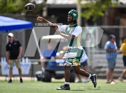 Thumbnail 2 in DeSoto vs. Anna (Texas State 7 on 7 Tournament) photogallery.
