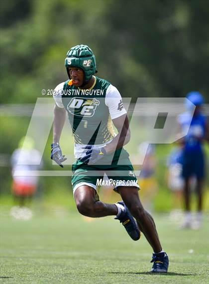 Thumbnail 1 in DeSoto vs. Anna (Texas State 7 on 7 Tournament) photogallery.